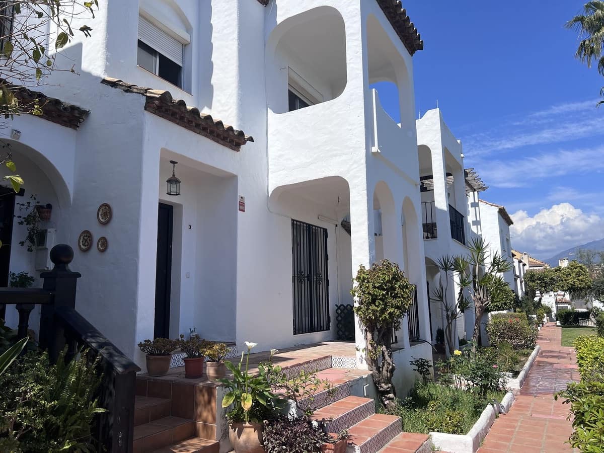 3 soveværelse Byhus til salg i Bel-Air med swimmingpool garage - € 340.000 (Ref: 9877192)