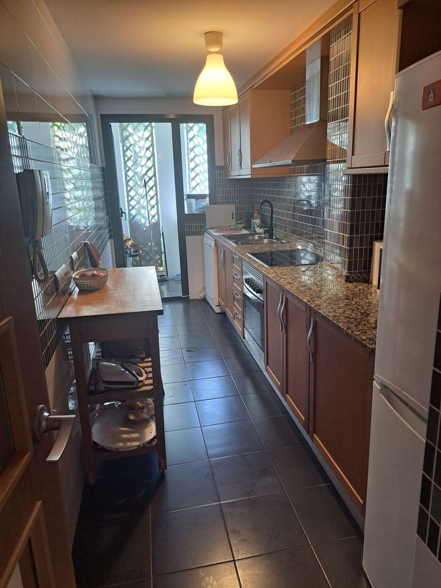 1 slaapkamer Appartement te koop in New Golden Mile met zwembad garage - € 299.000 (Ref: 9877193)