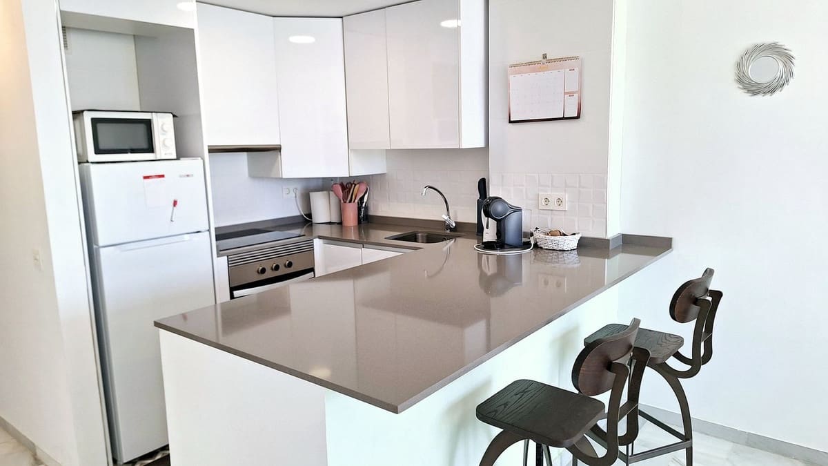 2 sypialnia Penthouse na sprzedaż w Casares z basenem garażem - 275 000 € (Ref: 9877194)