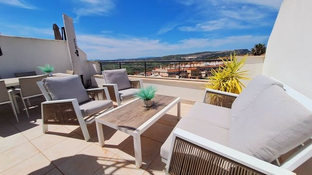 2 sypialnia Penthouse na sprzedaż w Casares z basenem garażem - 275 000 € (Ref: 9877194)