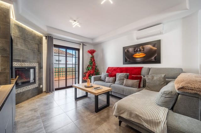 3 soverom Hus til salgs i Estepona - € 990 000 (Ref: 9879607)