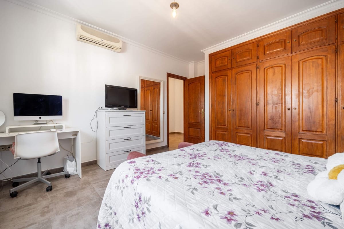 3 chambre Maison de Ville à vendre à Estepona - 990 000 € (Ref: 9879607)