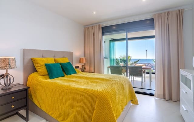2 bedroom Apartment for sale in Estepona with pool garage - € 795,000 (Ref: 9879608)