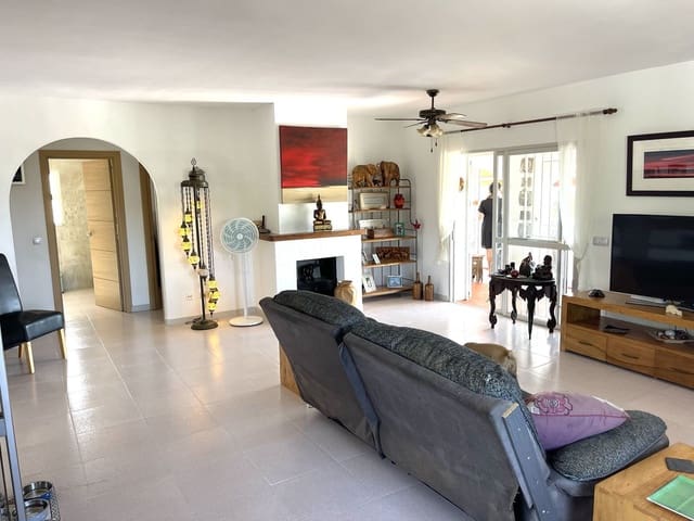 3 sypialnia Willa na sprzedaż w Manilva z basenem garażem - 695 000 € (Ref: 9879609)