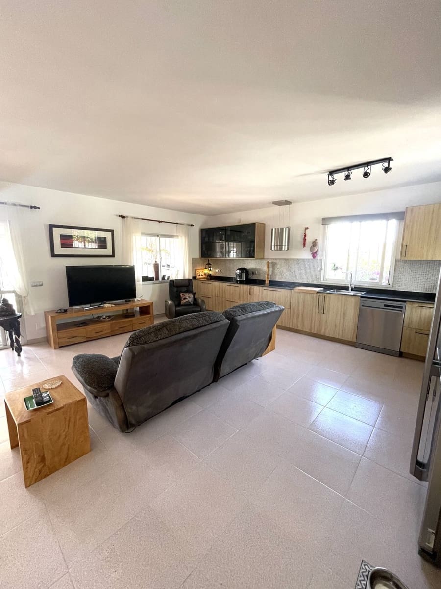 3 Zimmer Villa zu verkaufen in Manilva mit Pool Garage - 695.000 € (Ref: 9879609)