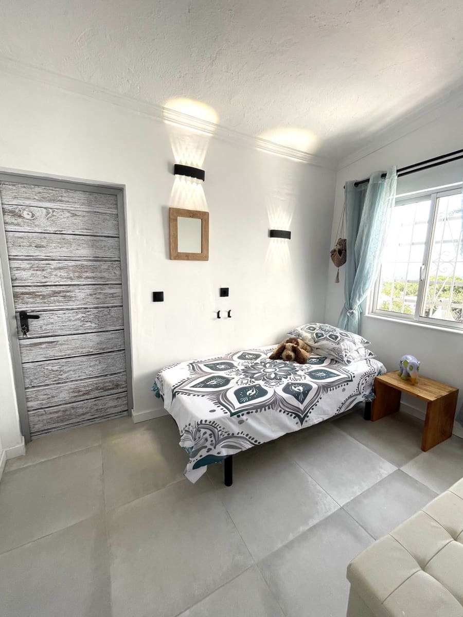 3 Zimmer Villa zu verkaufen in Manilva mit Pool Garage - 695.000 € (Ref: 9879609)