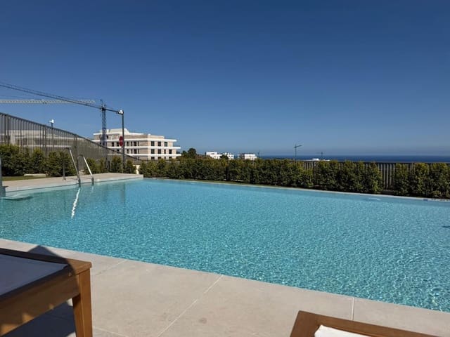 2 Zimmer Apartment zu verkaufen in Estepona mit Pool Garage - 735.000 € (Ref: 9885120)