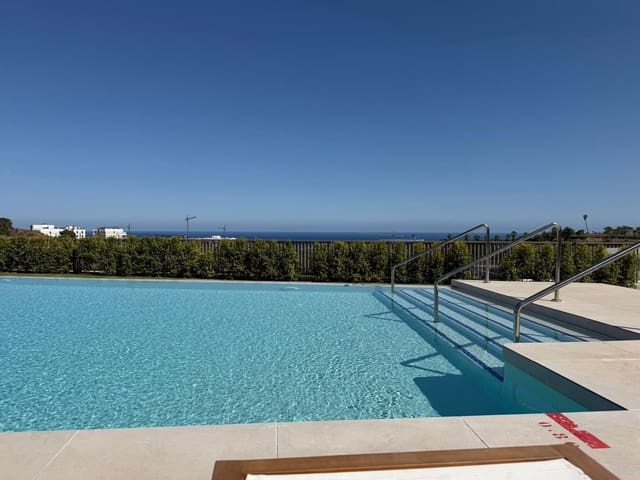 2 Zimmer Apartment zu verkaufen in Estepona mit Pool Garage - 735.000 € (Ref: 9885120)