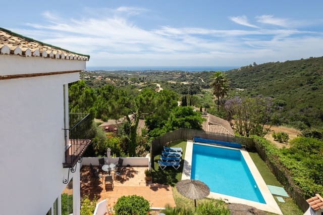 3 Zimmer Villa zu verkaufen in Estepona mit Pool Garage - 850.000 € (Ref: 9885189)