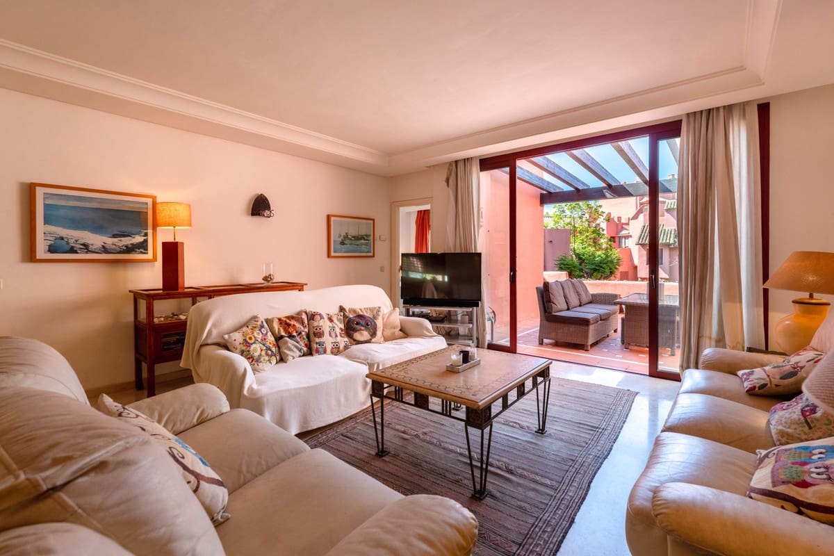 3 soverom Penthouse til salgs i New Golden Mile med svømmebasseng garasje - € 1 499 000 (Ref: 9891442)