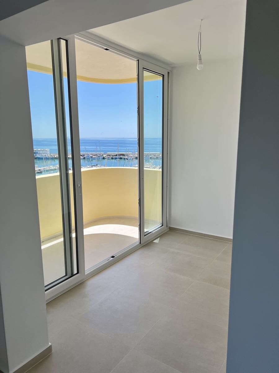 1 chambre Appartement à vendre à Estepona avec piscine - 329 000 € (Ref: 9894987)