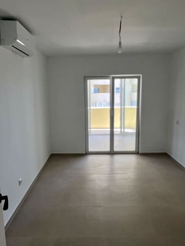 1 chambre Appartement à vendre à Estepona avec piscine - 329 000 € (Ref: 9894987)