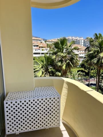 1 chambre Appartement à vendre à Estepona avec piscine - 329 000 € (Ref: 9894987)
