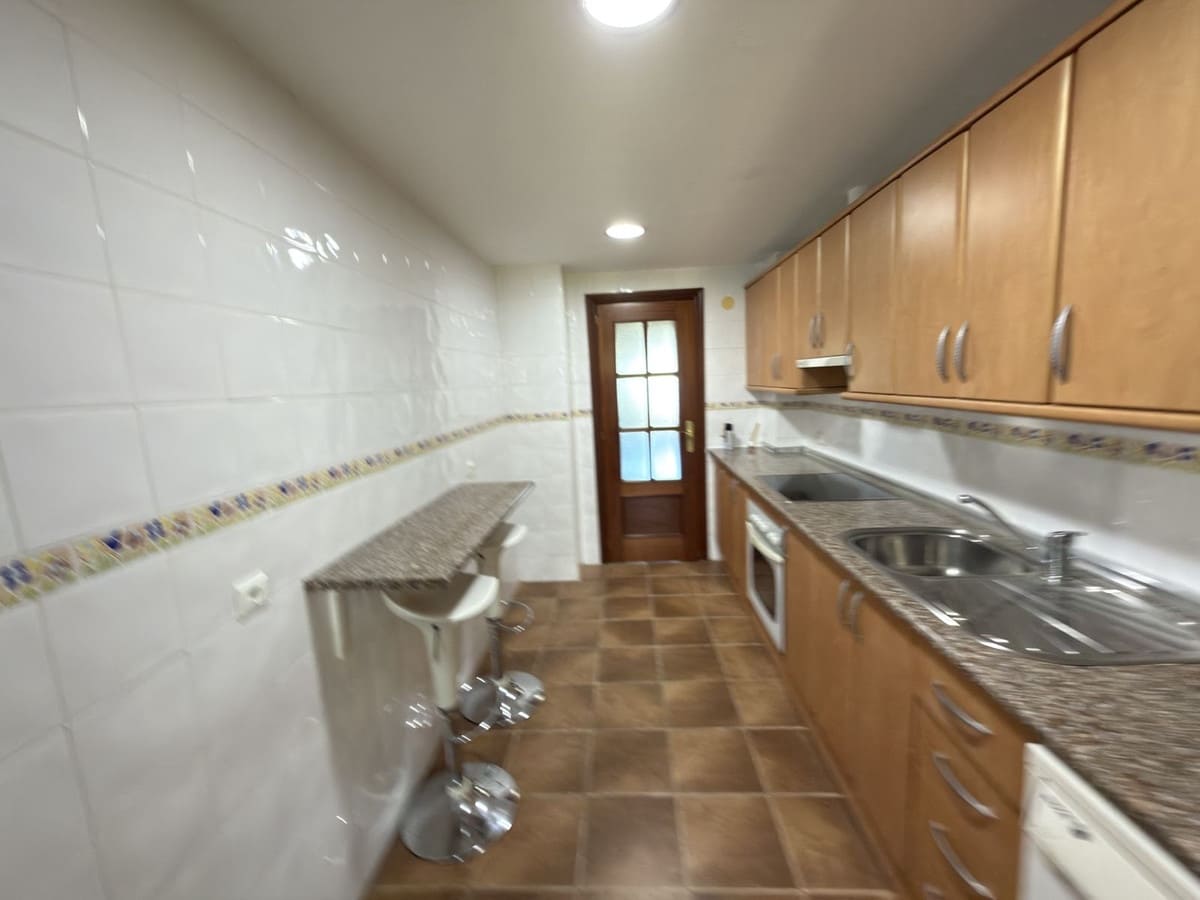 2 sypialnia Apartament na sprzedaż w Estepona z basenem garażem - 299 000 € (Ref: 9894989)