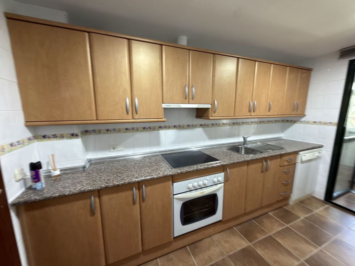 2 sypialnia Apartament na sprzedaż w Estepona z basenem garażem - 299 000 € (Ref: 9894989)