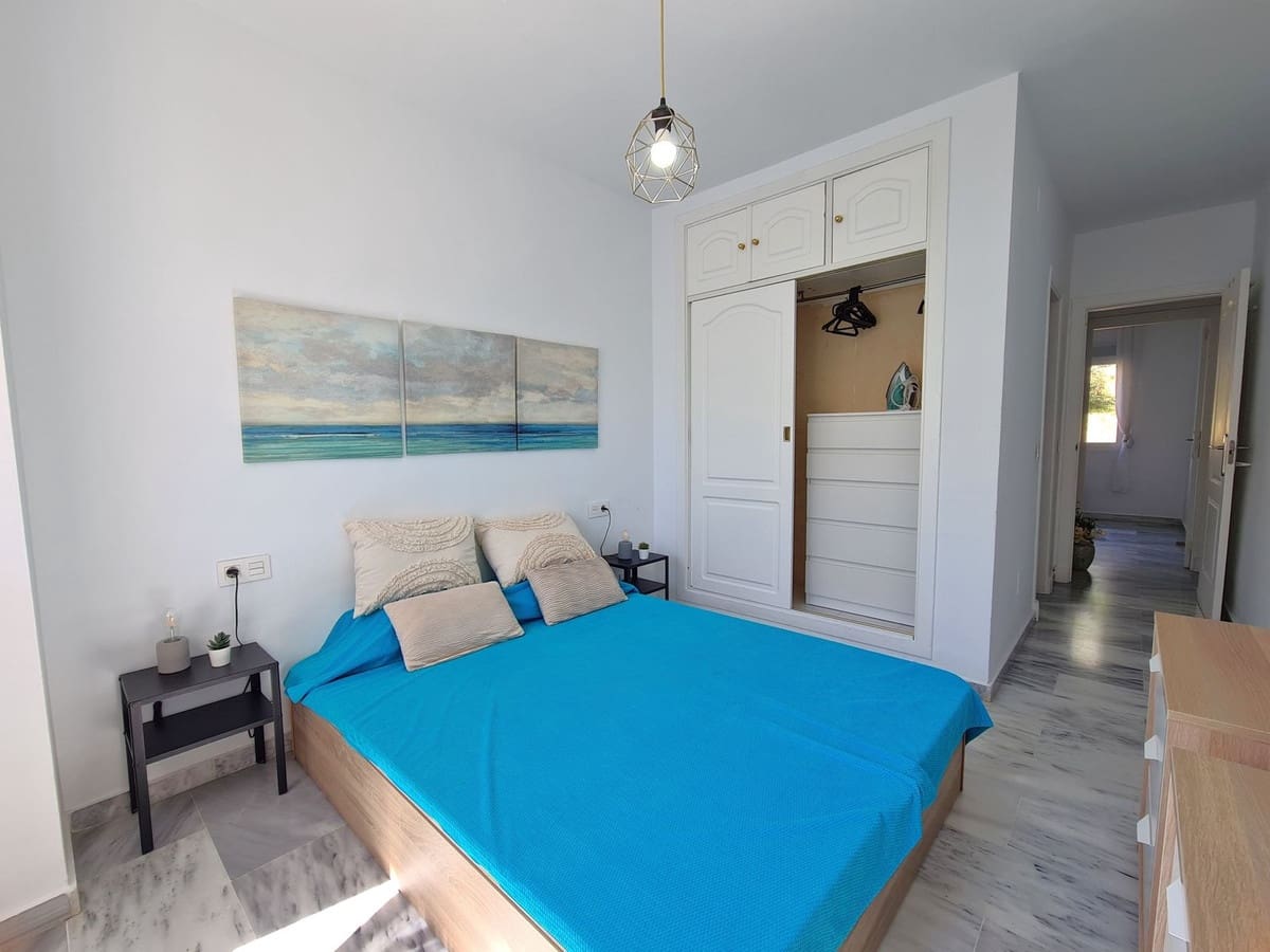 2 bedroom Apartment for sale in Estepona with pool garage - € 375,000 (Ref: 9896914)
