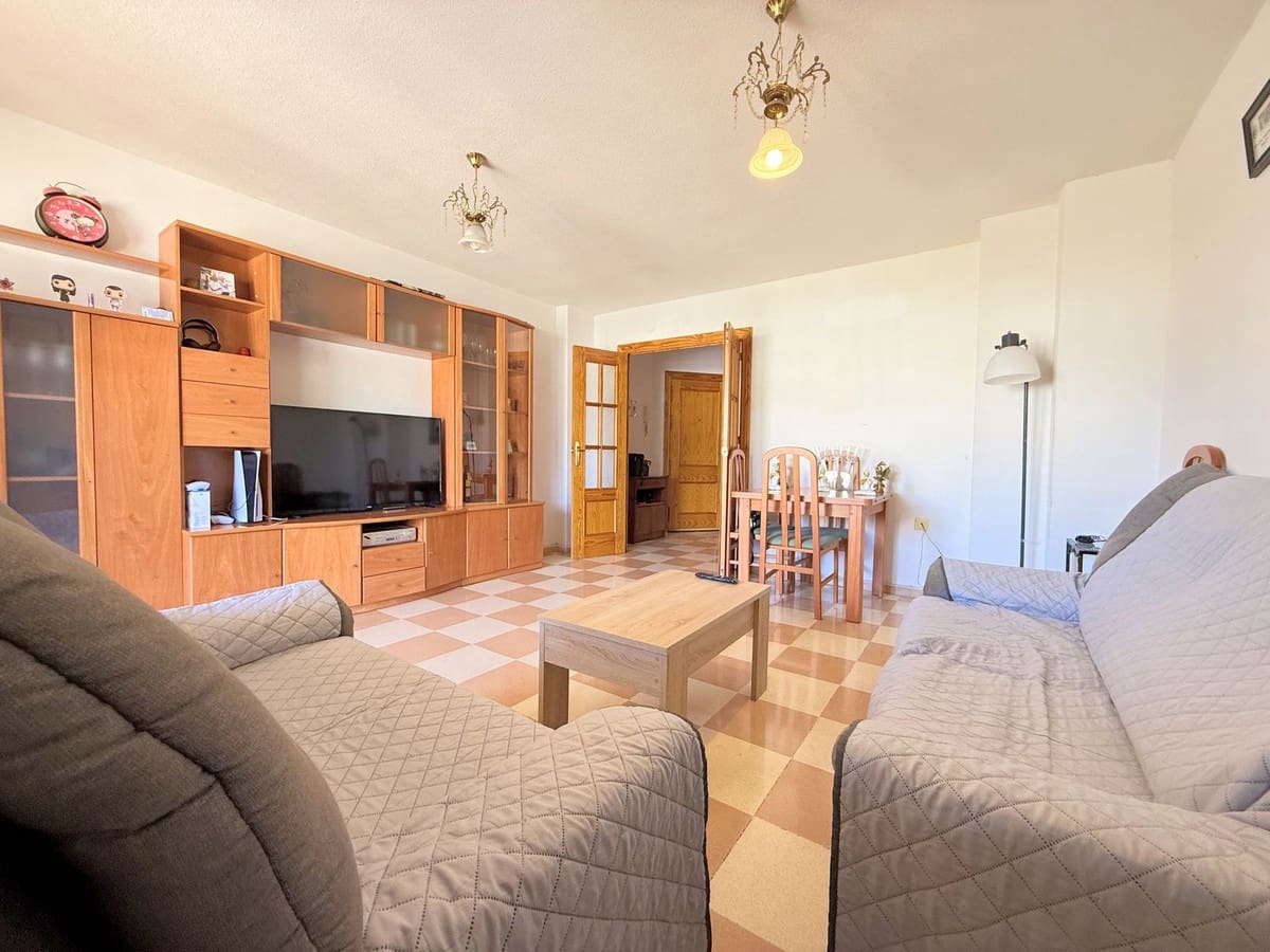 4 sypialnia Apartament na sprzedaż w Estepona - 375 000 € (Ref: 9896915)
