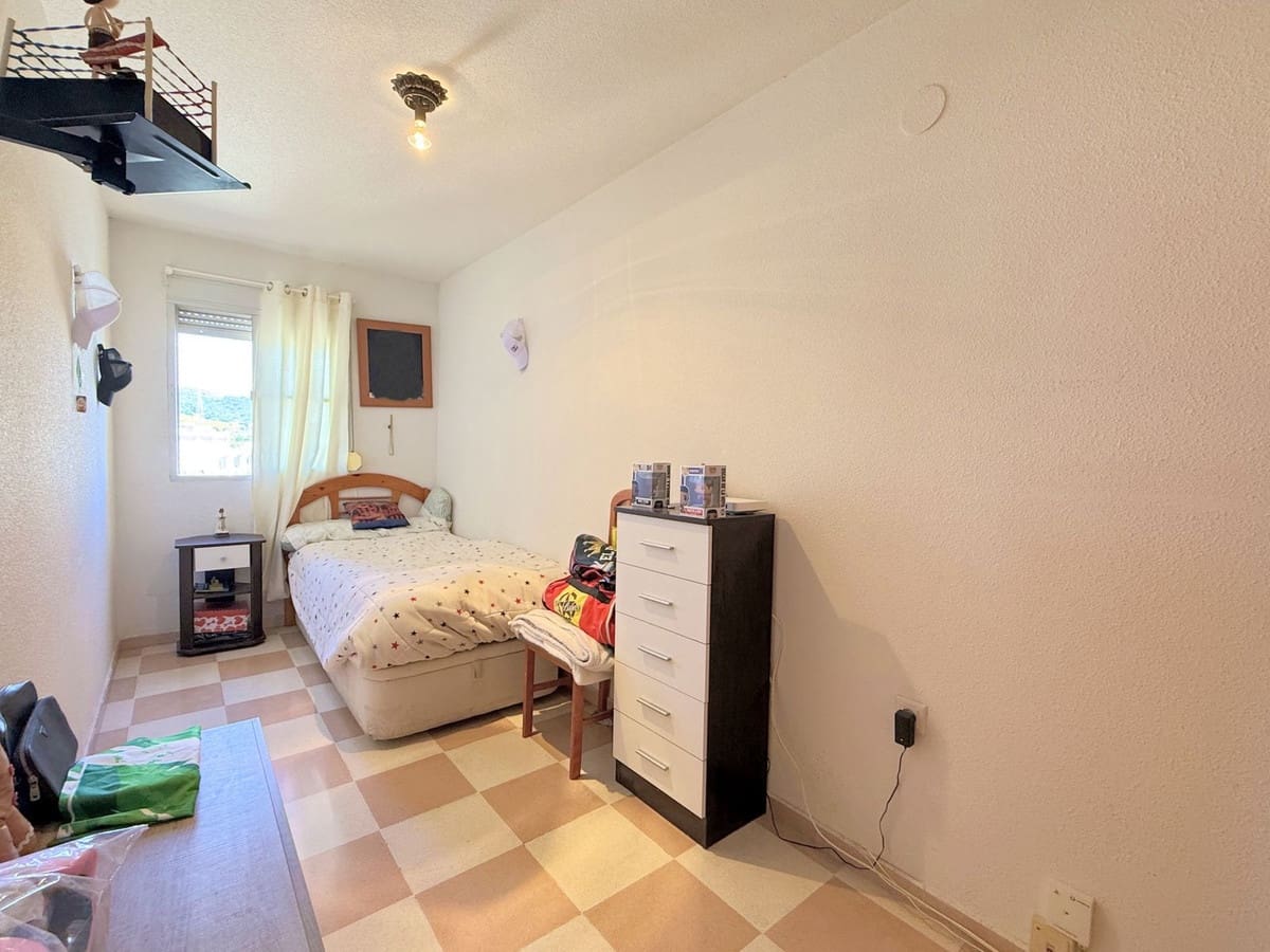 4 sypialnia Apartament na sprzedaż w Estepona - 375 000 € (Ref: 9896915)