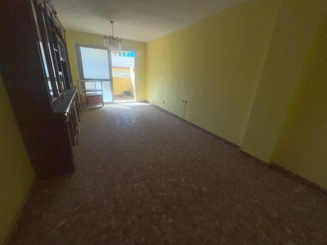 3 bedroom Apartment for sale in Estepona with garage - € 375,000 (Ref: 9896916)
