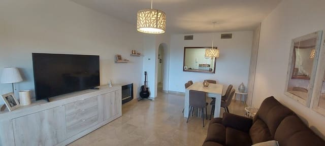 Apartamento de 2 habitaciones en La Duquesa / Puerto de la Duquesa, Manilva en venta con piscina garaje - 299.000 € (Ref: 9913670)