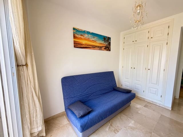 Apartamento de 2 habitaciones en Manilva en venta con piscina garaje - 2.325.000 € (Ref: 9913672)