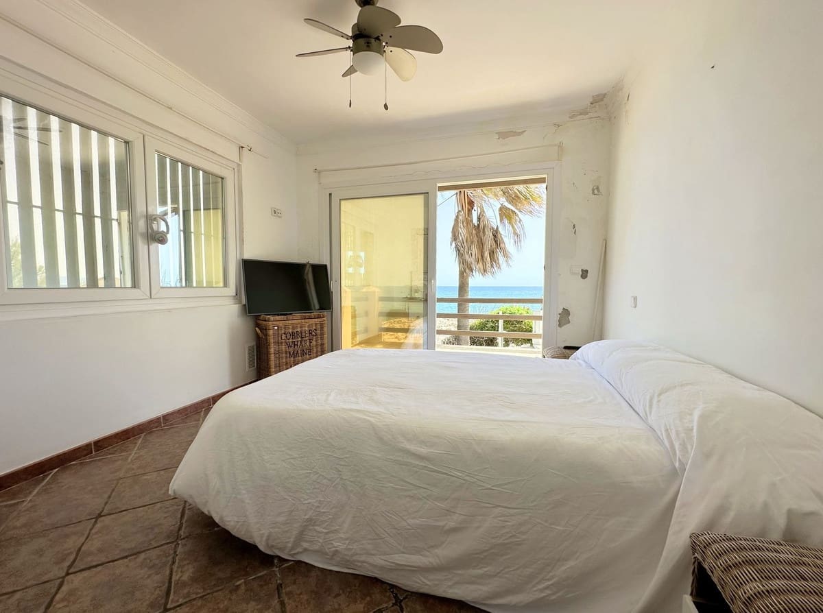 3 slaapkamer Villa te koop in Manilva met zwembad garage - € 2.500.000 (Ref: 9913673)