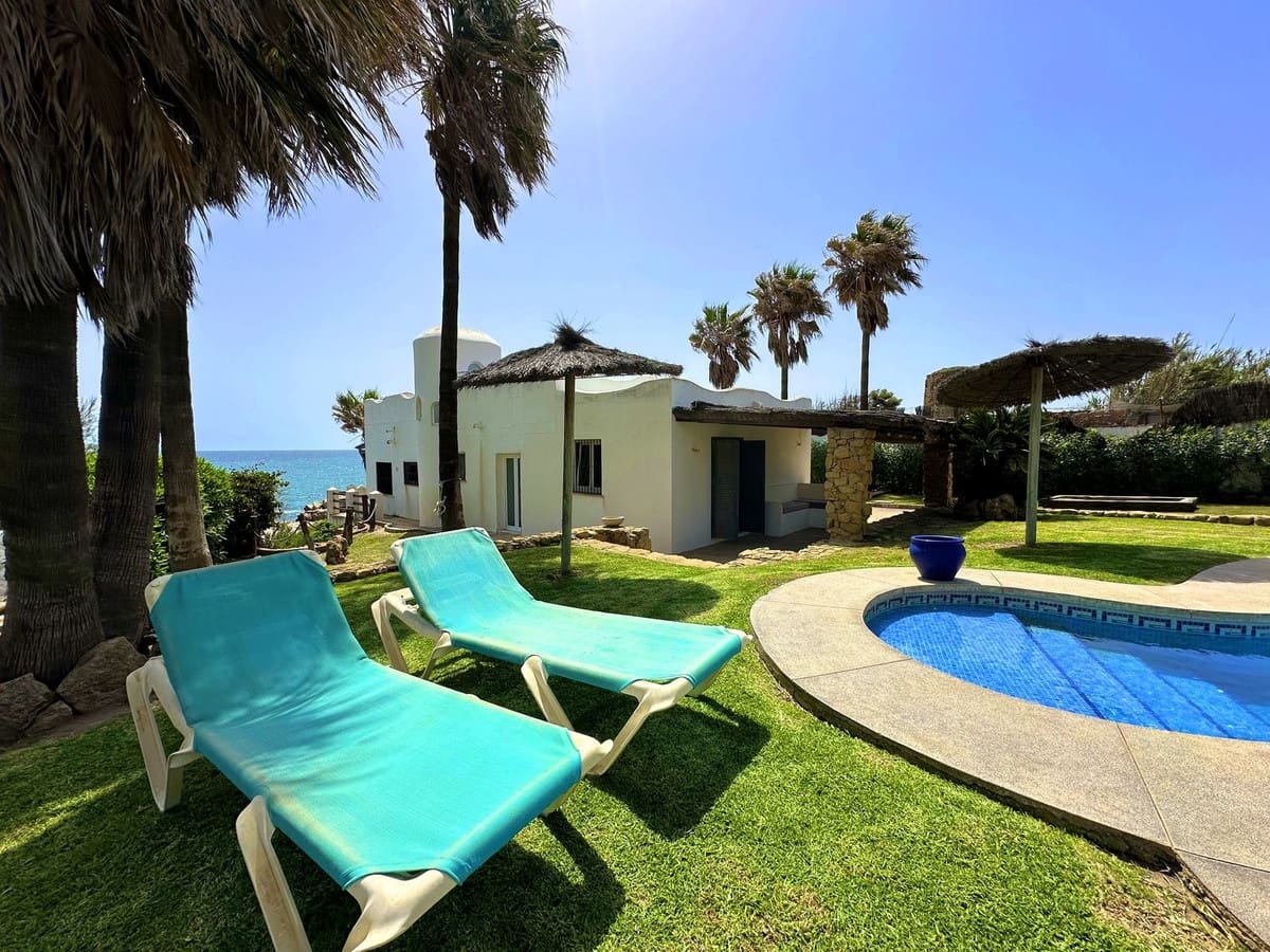 3 slaapkamer Villa te koop in Manilva met zwembad garage - € 2.500.000 (Ref: 9913673)