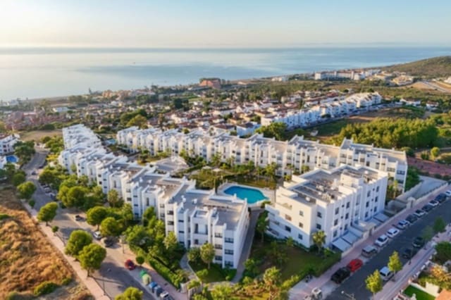 2 Zimmer Apartment zu verkaufen in Manilva mit Pool Garage - 599.000 € (Ref: 9913674)