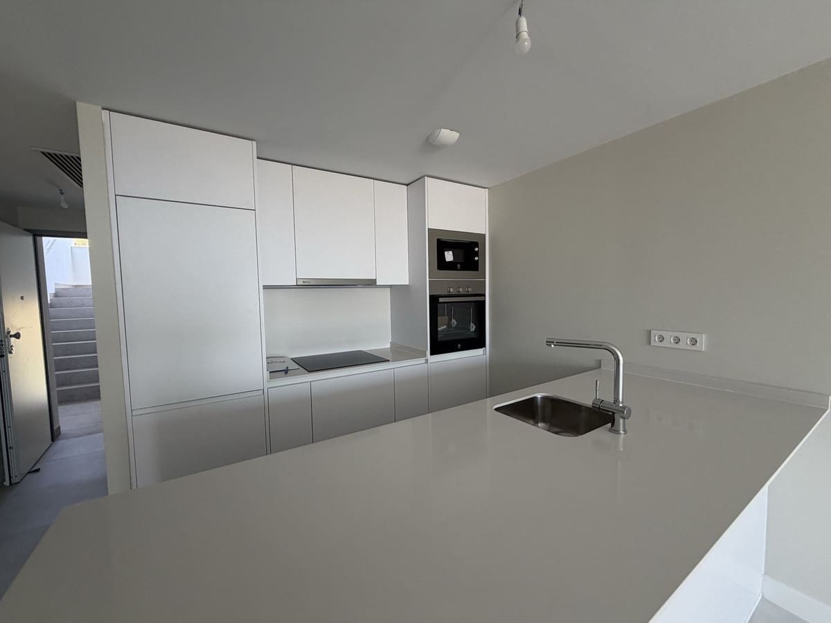2 Zimmer Apartment zu verkaufen in La Duquesa / Puerto de la Duquesa mit Pool Garage - 420.000 € (Ref: 9913675)