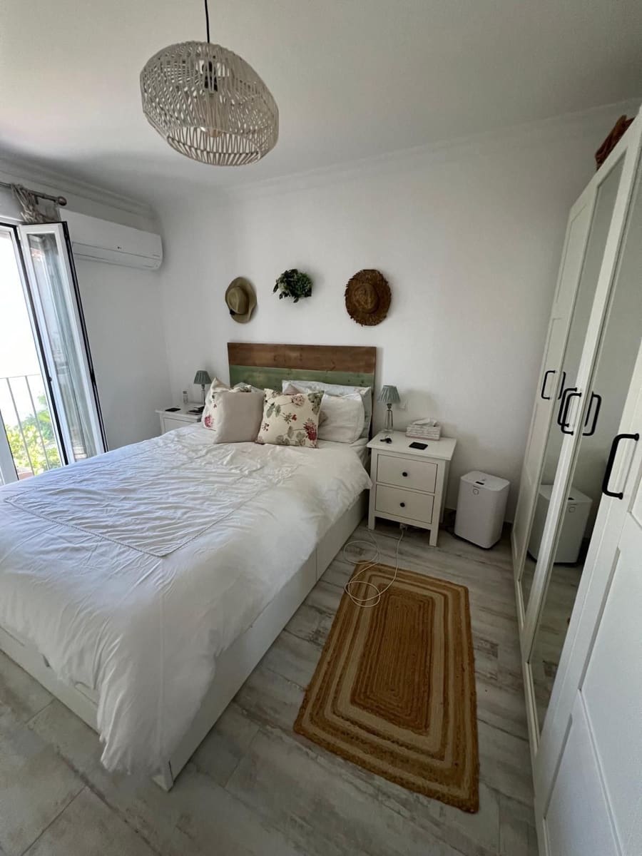 Casa de 3 habitaciones en Bahia de Casares en venta con piscina - 670.000 € (Ref: 9916159)