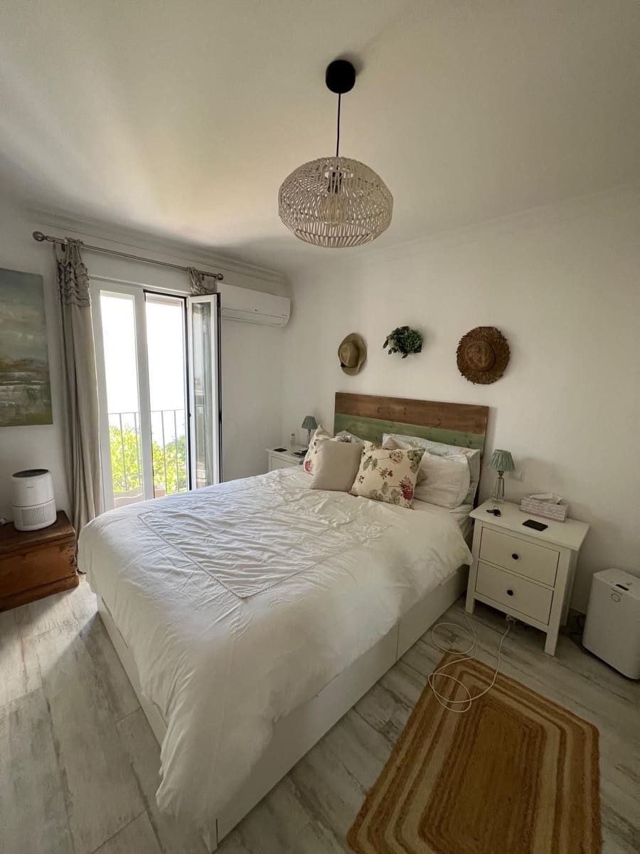 Casa de 3 habitaciones en Bahia de Casares en venta con piscina - 670.000 € (Ref: 9916159)