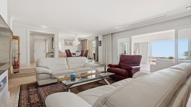 Apartamento de 3 habitaciones en Casares en venta con piscina garaje - 620.000 € (Ref: 9916160)