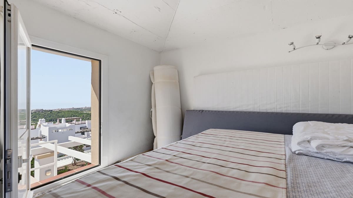 Apartamento de 3 habitaciones en Casares en venta con piscina garaje - 620.000 € (Ref: 9916160)