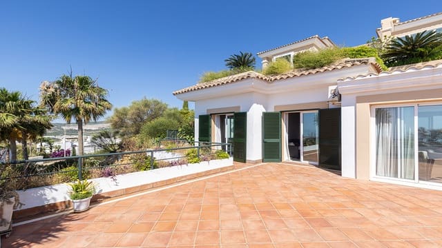 Apartamento de 3 habitaciones en Casares en venta con piscina garaje - 620.000 € (Ref: 9916160)