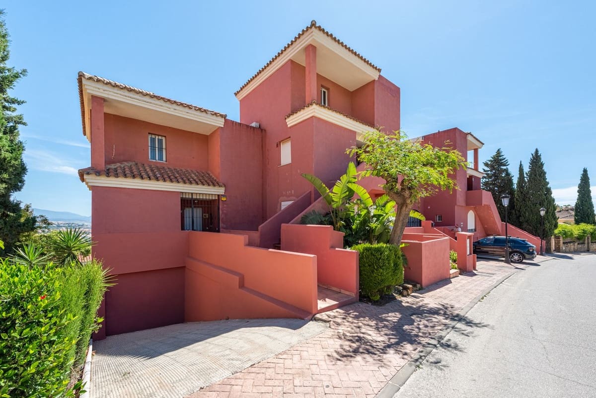 2 Zimmer Apartment zu verkaufen in La Duquesa / Puerto de la Duquesa mit Pool - 419.000 € (Ref: 9916163)