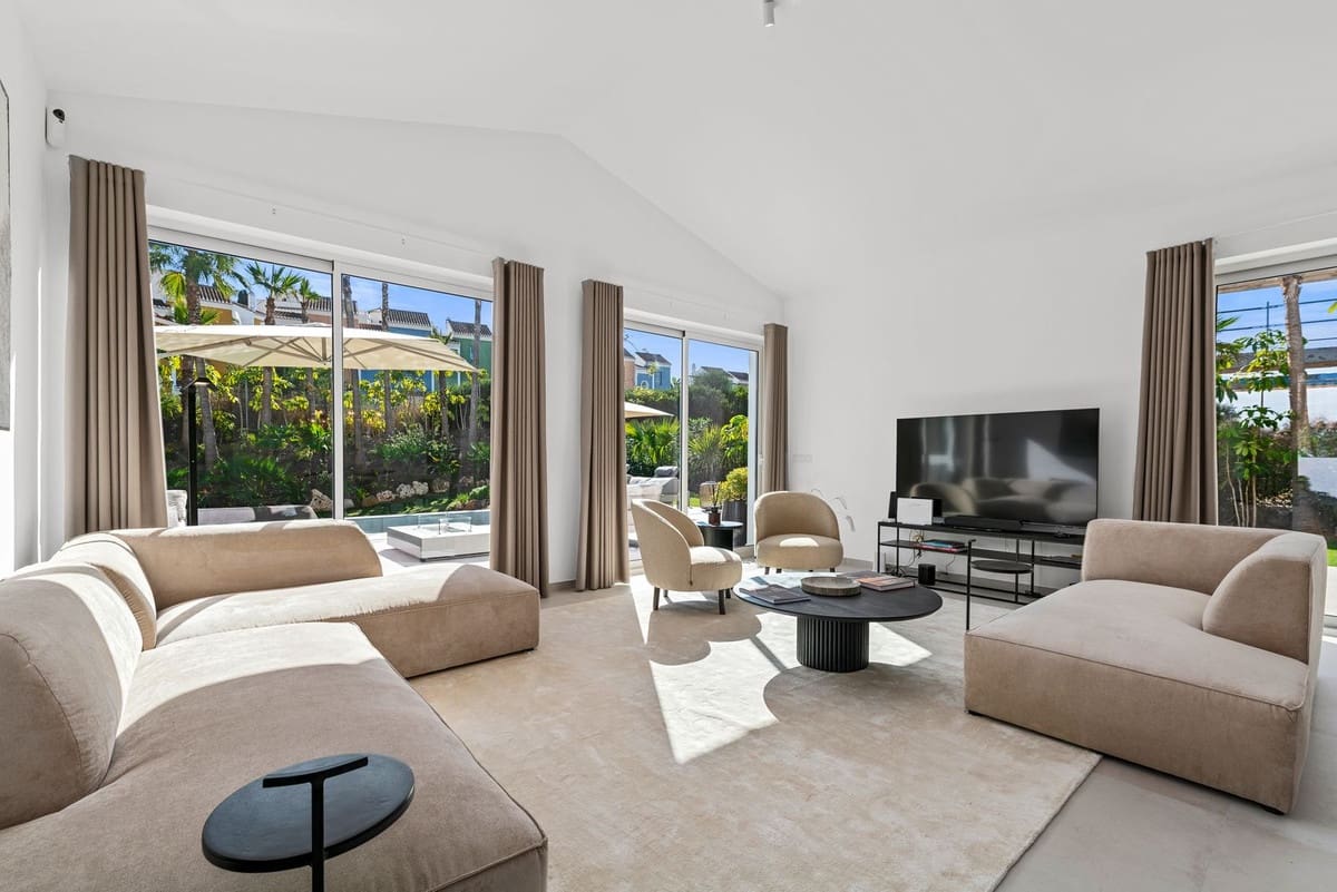 4 sovrum Villa till salu i Bahia de Casares med pool garage - 1 440 000 € (Ref: 9916339)