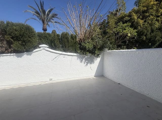 2 chambre Maison de Ville à vendre à San Pedro de Alcantara, Marbella avec piscine garage - 490 000 € (Ref: 9916357)