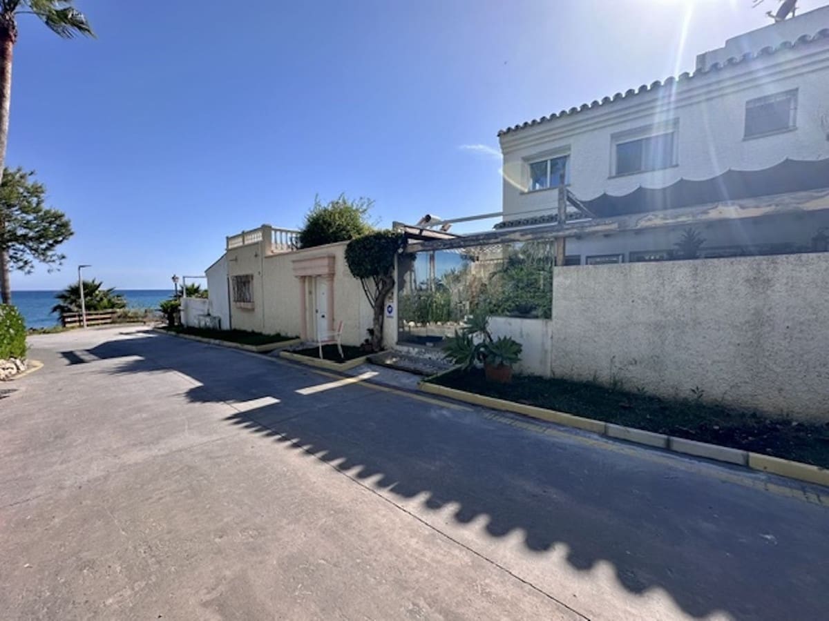 3 Zimmer Haus zu verkaufen in Estepona mit Pool - 1.355.000 € (Ref: 9917464)