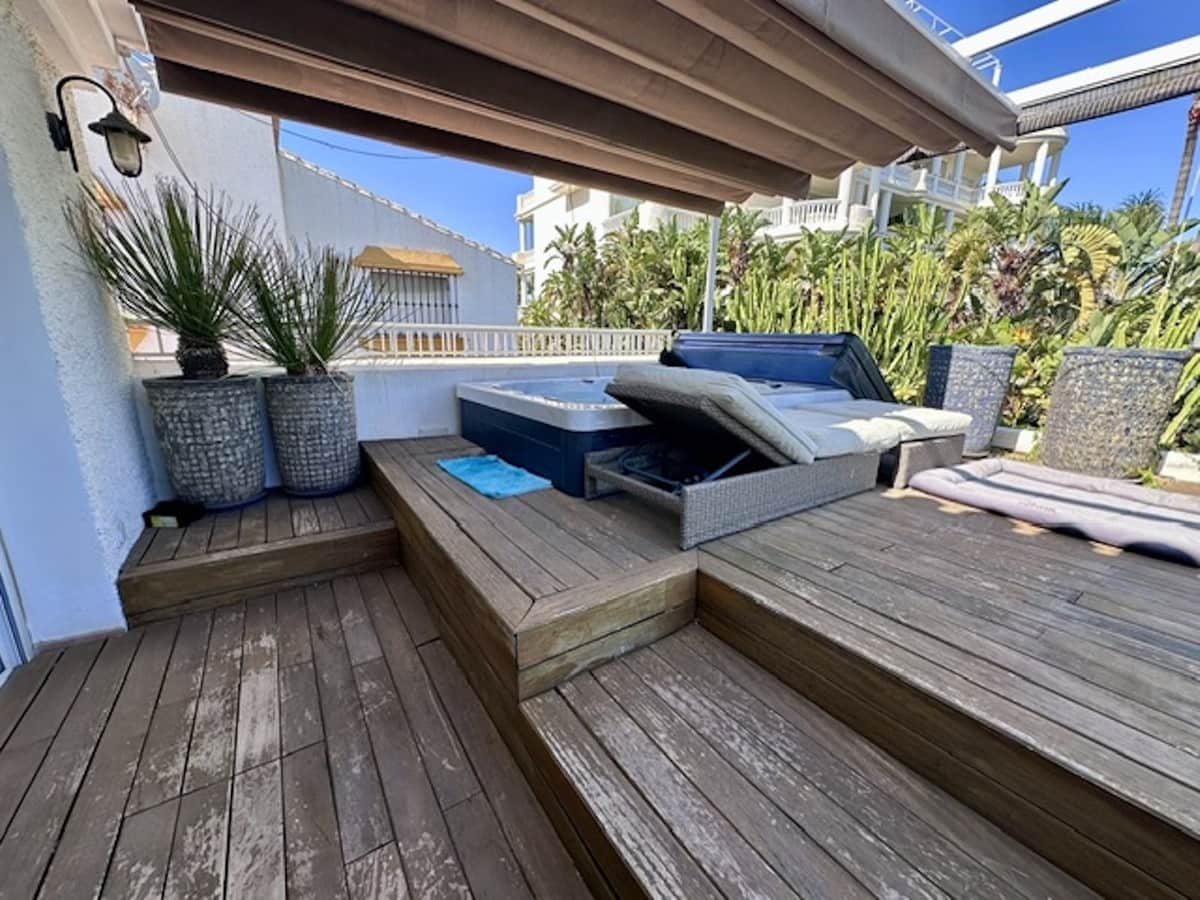 3 Zimmer Haus zu verkaufen in Estepona mit Pool - 1.355.000 € (Ref: 9917464)