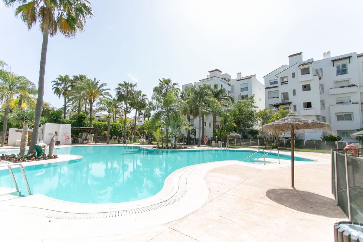3 bedroom Apartment for sale in Costalita with pool garage - € 715,000 (Ref: 9917466)