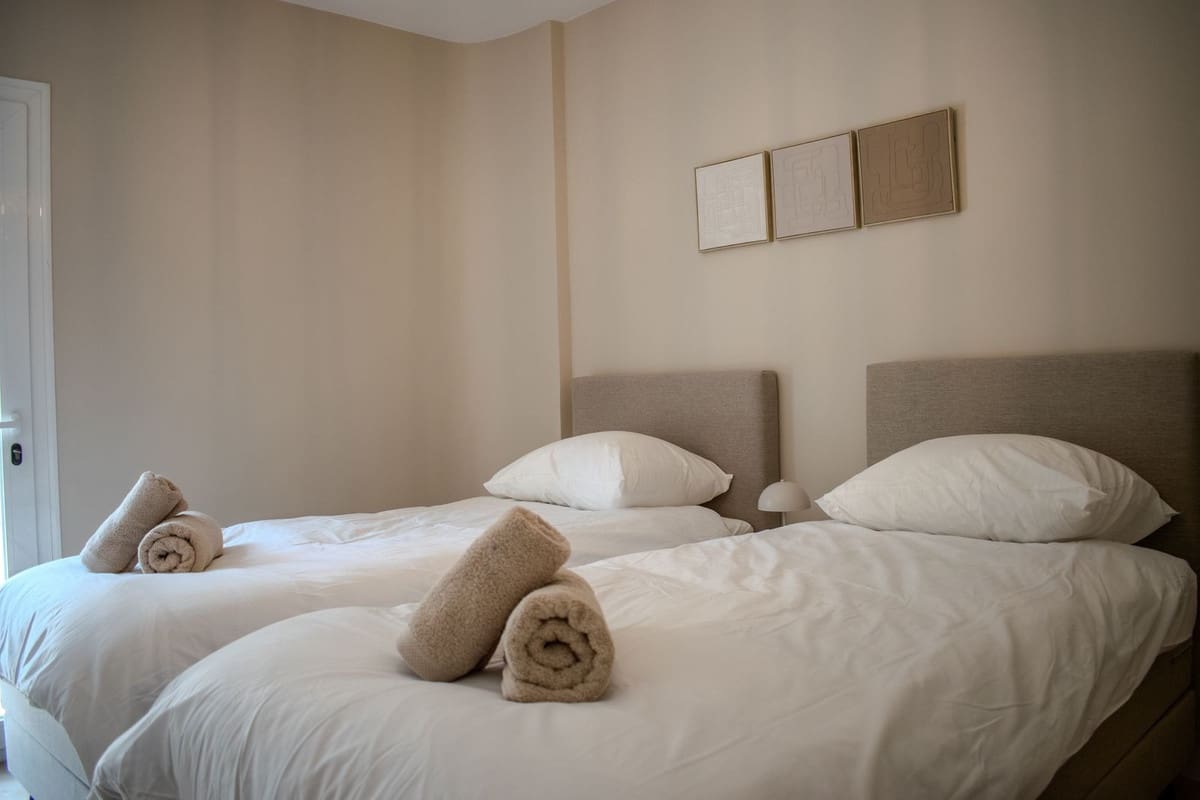 2 chambre Appartement à vendre à Estepona avec piscine - 360 000 € (Ref: 9917498)