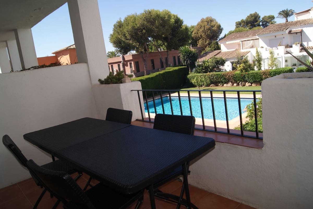 2 slaapkamer Appartement te koop in El Paraiso met zwembad - € 308.000 (Ref: 9917500)