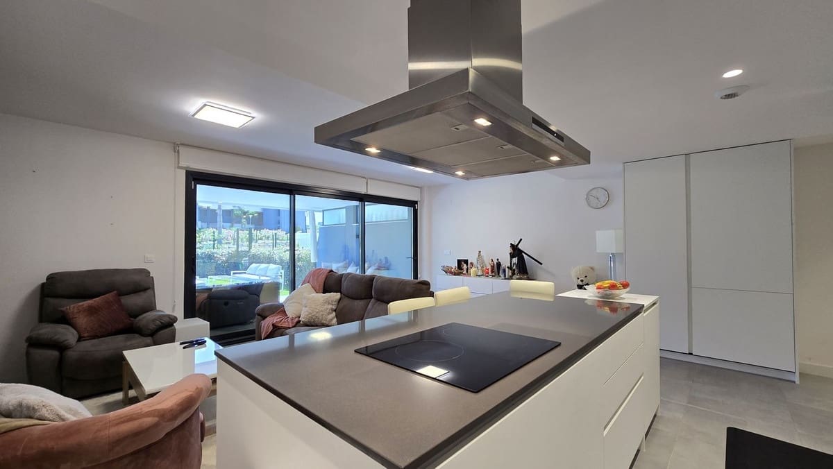 3 sovrum Lägenhet till salu i New Golden Mile med pool garage - 549 000 € (Ref: 9918562)