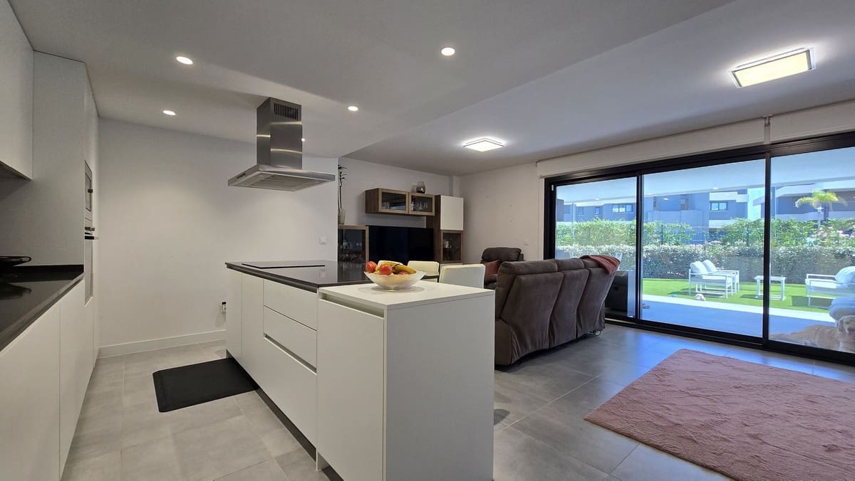 3 sovrum Lägenhet till salu i New Golden Mile med pool garage - 549 000 € (Ref: 9918562)