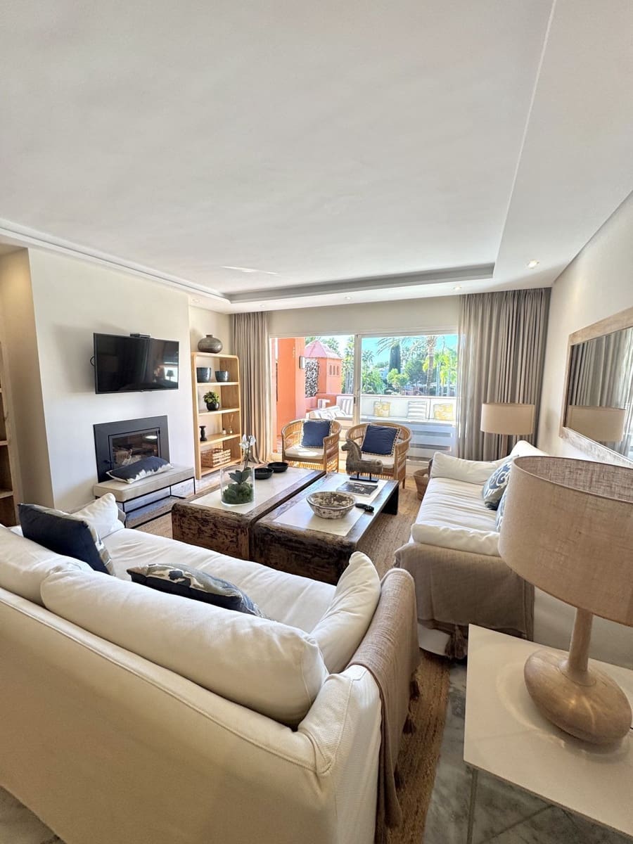 4 camera da letto Attico in vendita in Guadalmina con piscina garage - 1.150.000 € (Rif: 9918647)