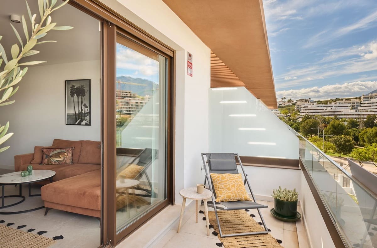 2 soveværelse Lejlighed til salg i Estepona med swimmingpool garage - € 565.000 (Ref: 9918651)