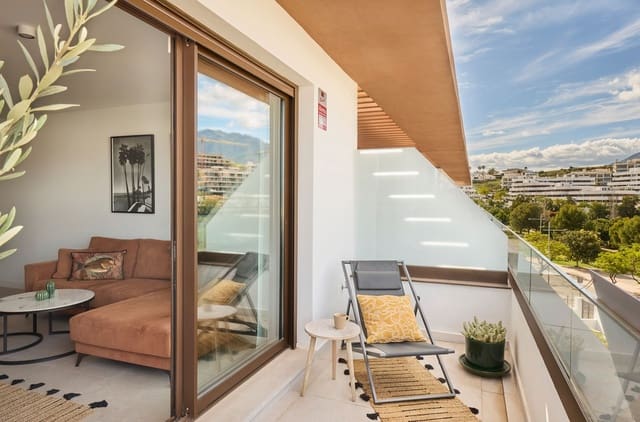 2 soveværelse Lejlighed til salg i Estepona med swimmingpool garage - € 565.000 (Ref: 9918651)