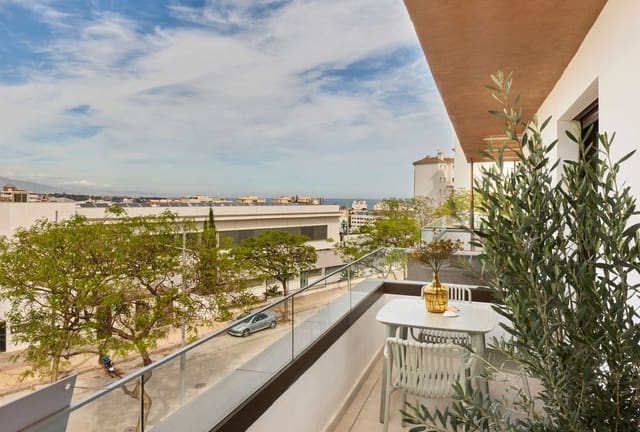 2 soveværelse Lejlighed til salg i Estepona med swimmingpool garage - € 565.000 (Ref: 9918651)