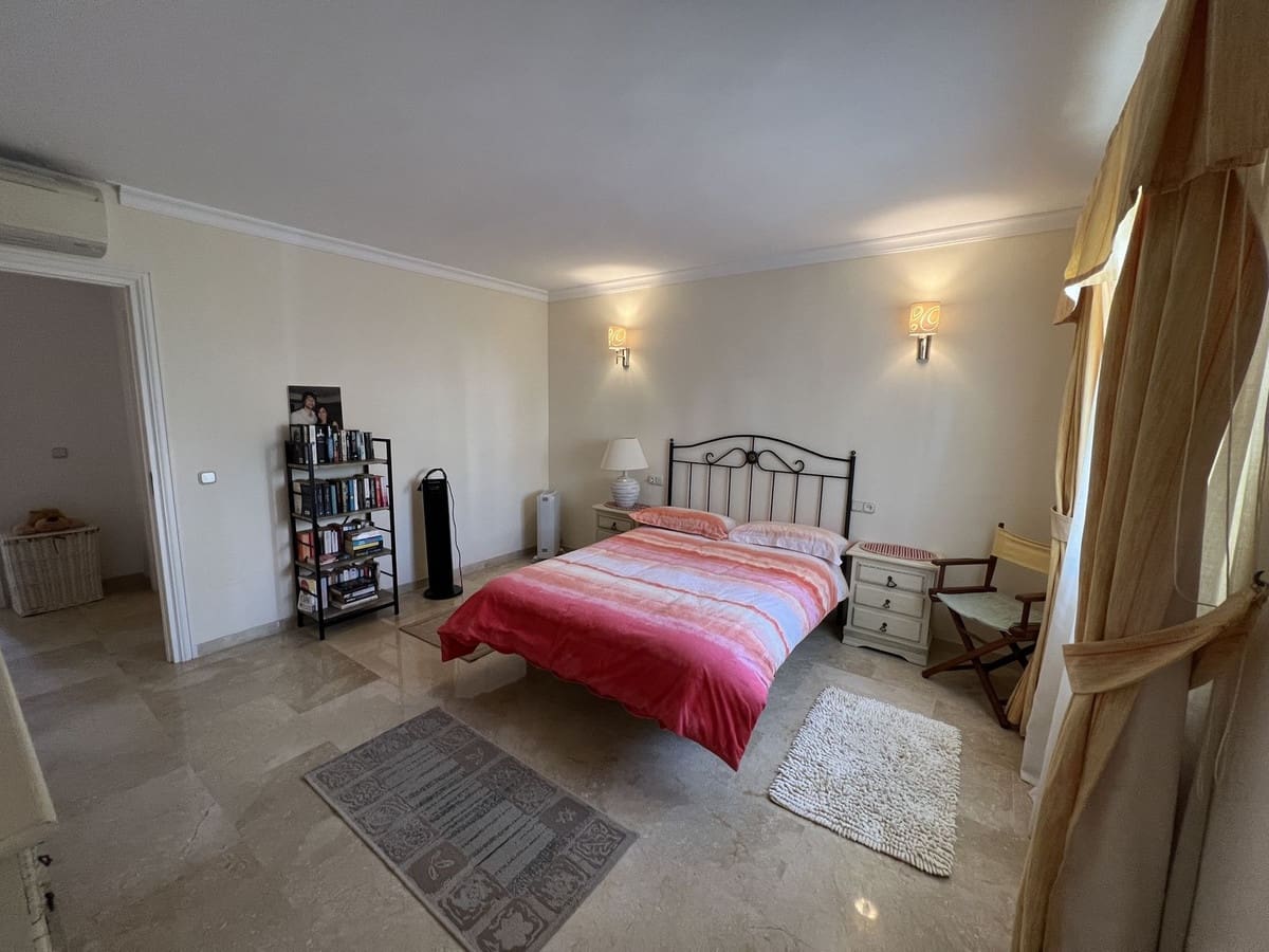 3 camera da letto Casa in vendita in El Paraiso con piscina garage - 595.000 € (Rif: 9920870)