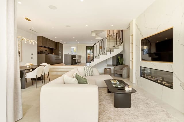 3 soverom Hus til salgs i Marbella med svømmebasseng - € 1 675 000 (Ref: 9920875)